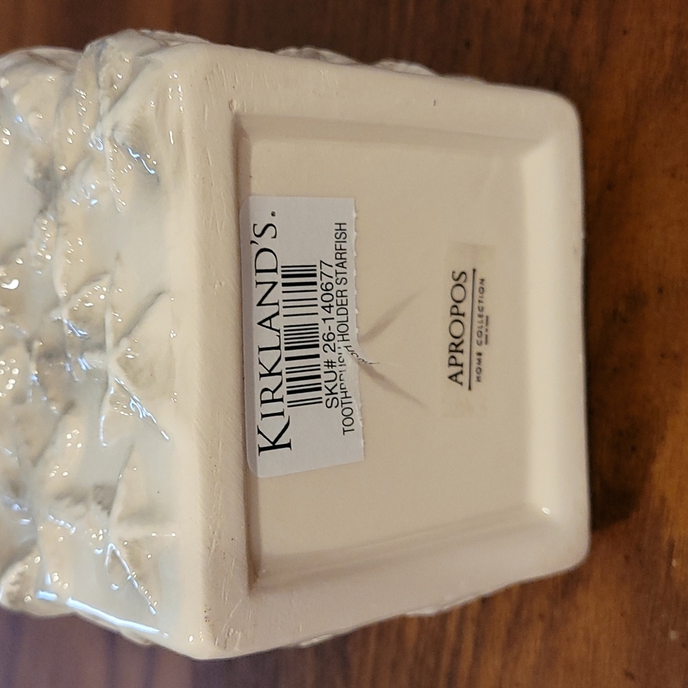 Toothbrush holder, cream with darker accent - Picture 3 of 3
